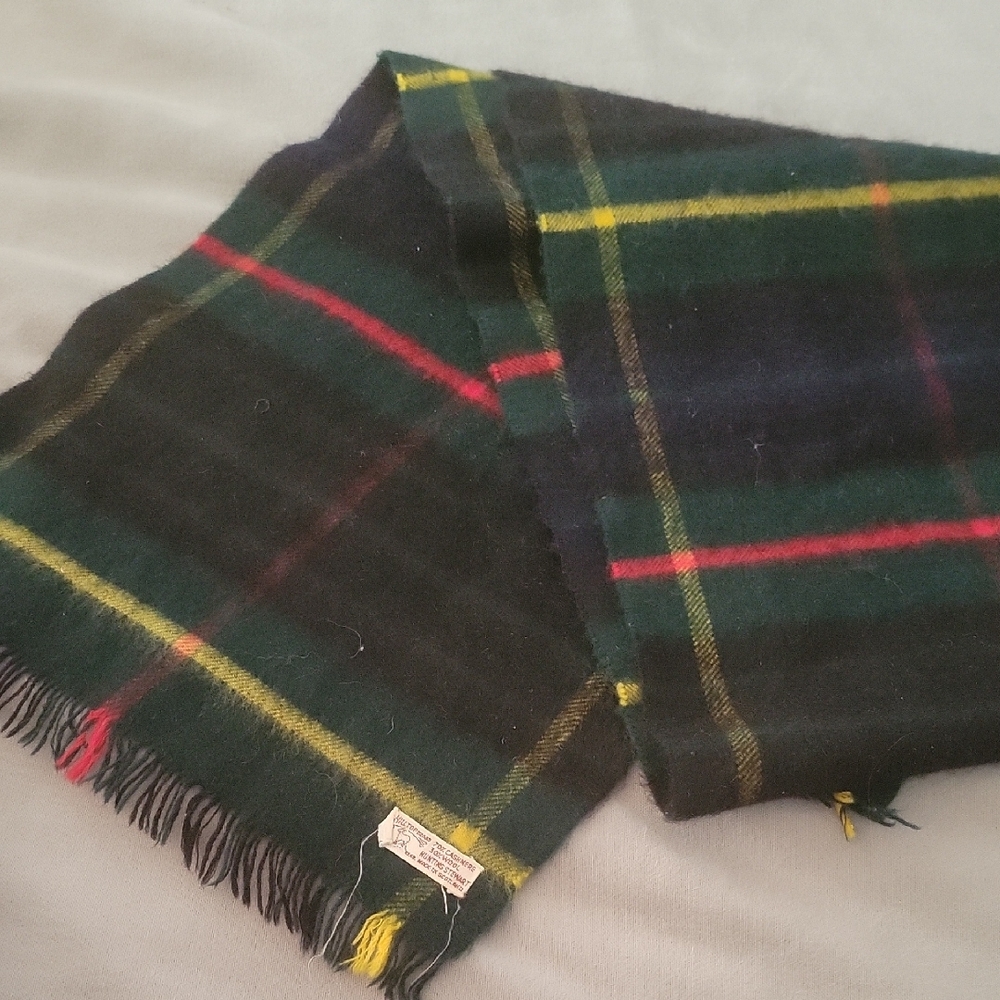 Hilltop Brand Cashmere Wool Plaid Scarf